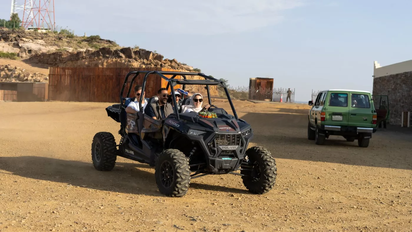 Scenic Buggy Ride with Picnic