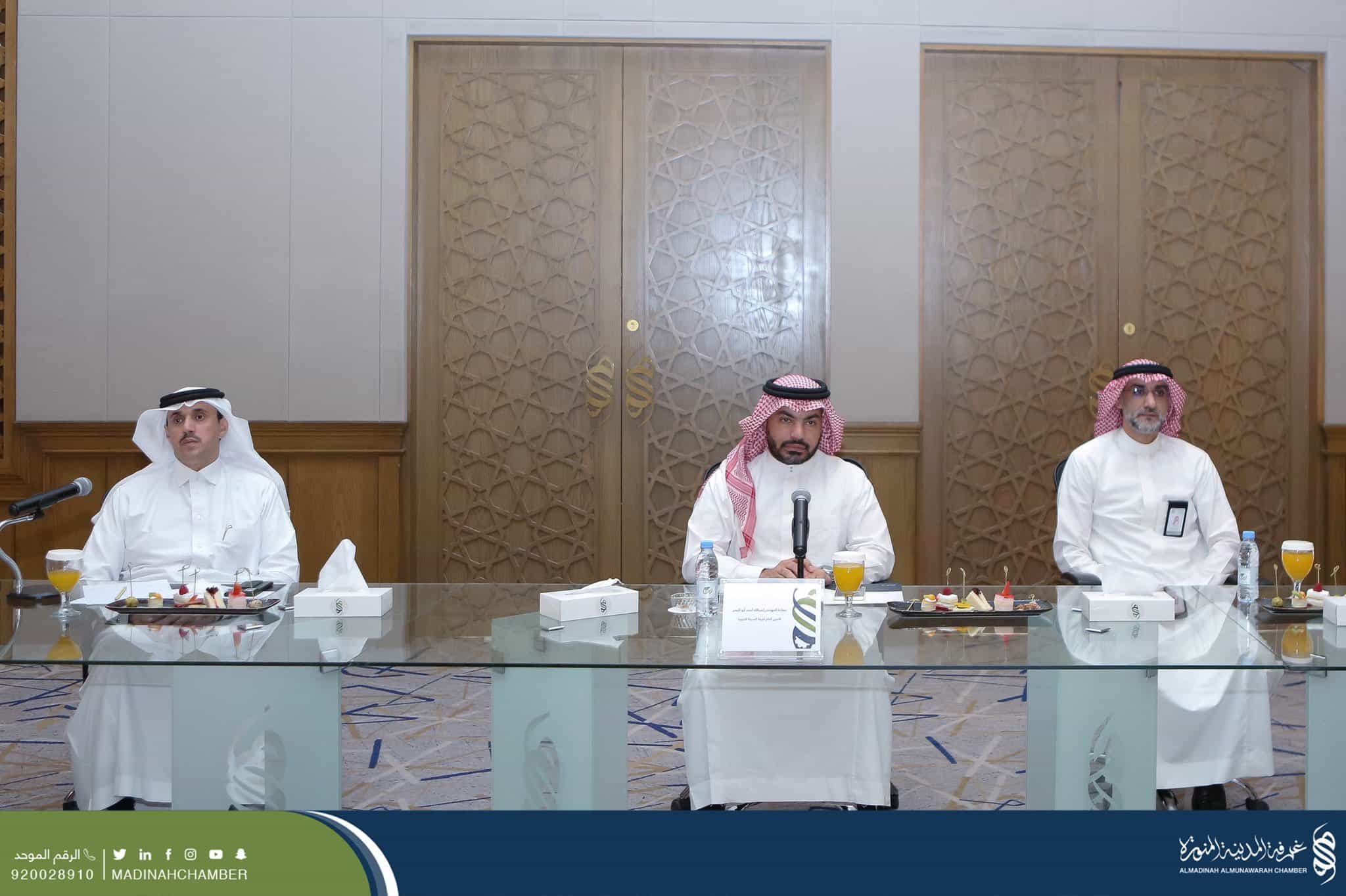 ورشة عمل لائحة تفضيل المحتوى المحلي والمنشآت الصغيرة والمتوسطة المحلية والشركات المدرجة في السوق المالية في الأعمال والمشتريات